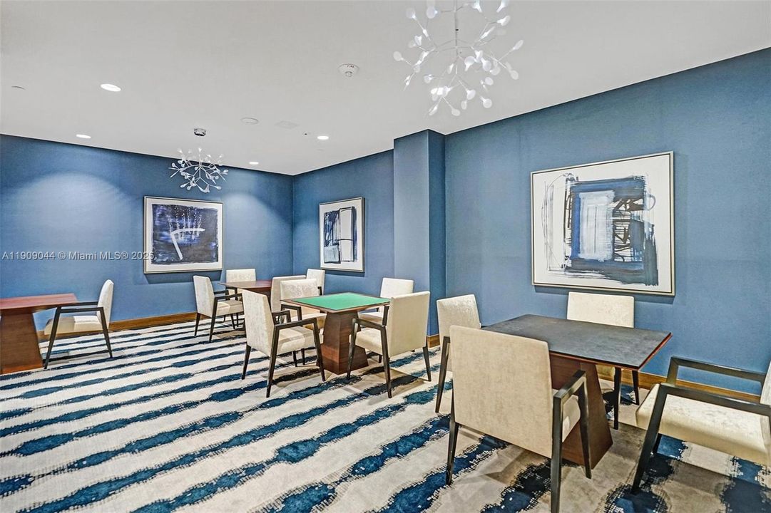 For Sale: $799,000 (2 beds, 2 baths, 1607 Square Feet)