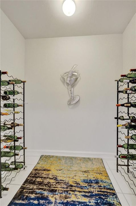 Active With Contract: $948,000 (3 beds, 3 baths, 2388 Square Feet)