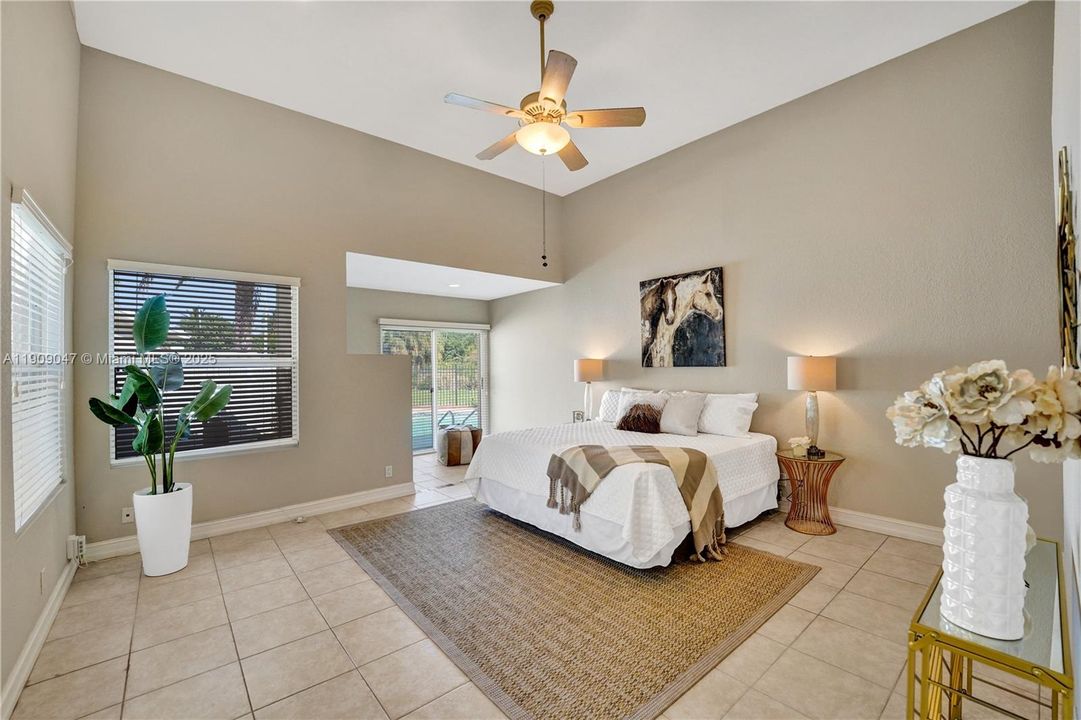 Active With Contract: $948,000 (3 beds, 3 baths, 2388 Square Feet)