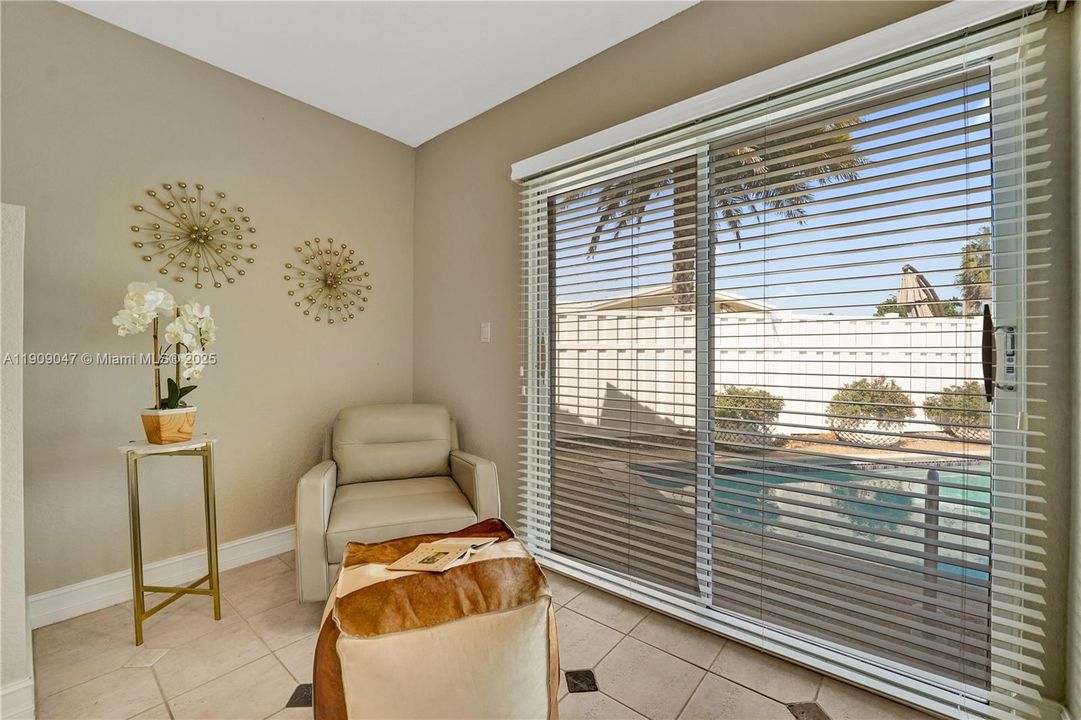 Active With Contract: $948,000 (3 beds, 3 baths, 2388 Square Feet)