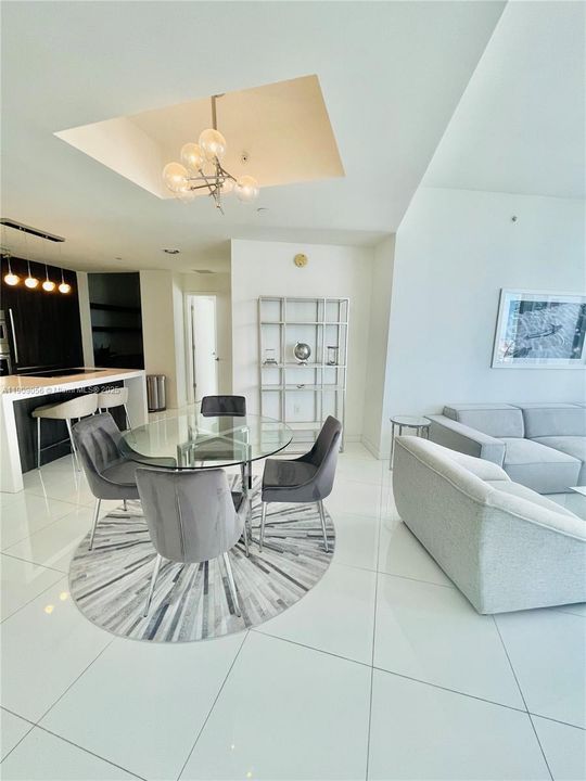 For Sale: $1,150,000 (2 beds, 3 baths, 1560 Square Feet)