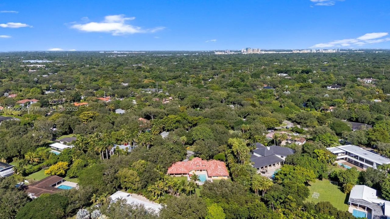 待售: $3,875,000 (5 贝兹, 4 浴室, 4166 平方英尺)