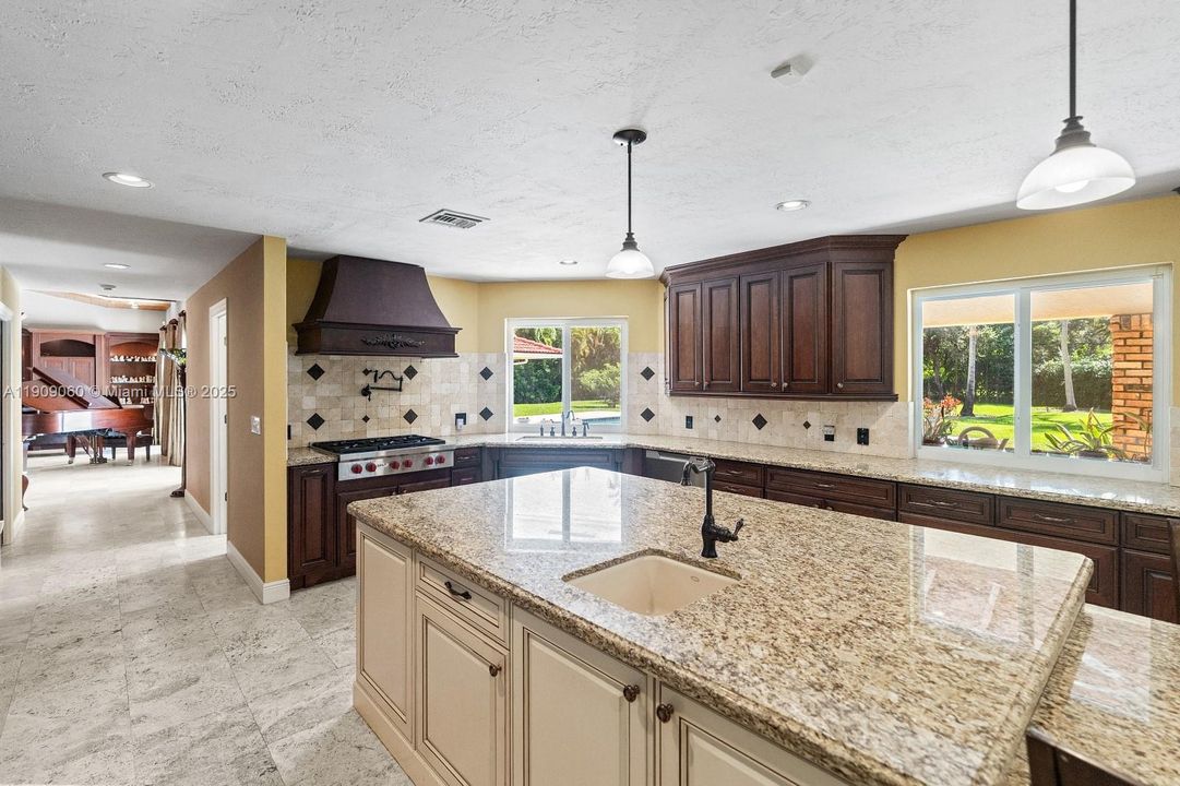 待售: $3,875,000 (5 贝兹, 4 浴室, 4166 平方英尺)