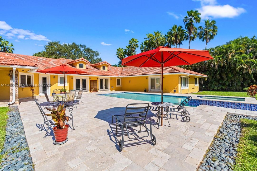 待售: $3,875,000 (5 贝兹, 4 浴室, 4166 平方英尺)