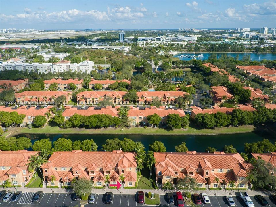 For Sale: $385,000 (3 beds, 3 baths, 1382 Square Feet)