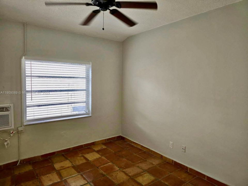 Recently Rented: $2,099 (2 beds, 2 baths, 687 Square Feet)