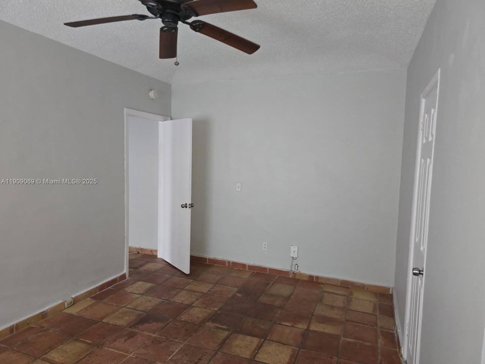 Recently Rented: $2,099 (2 beds, 2 baths, 687 Square Feet)