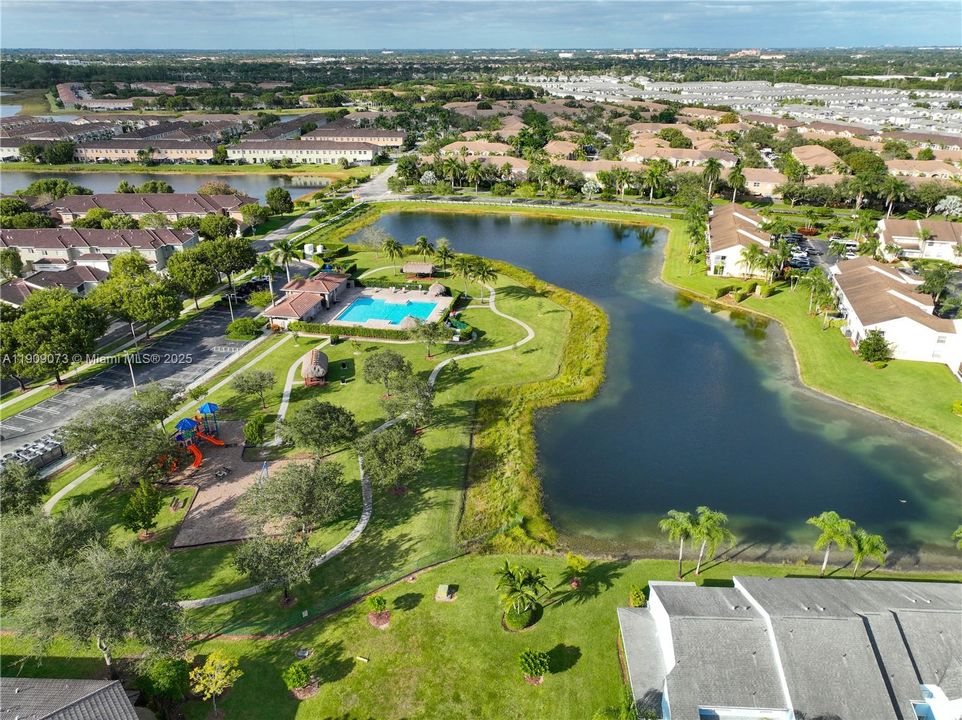 待售: $325,000 (3 贝兹, 2 浴室, 1452 平方英尺)