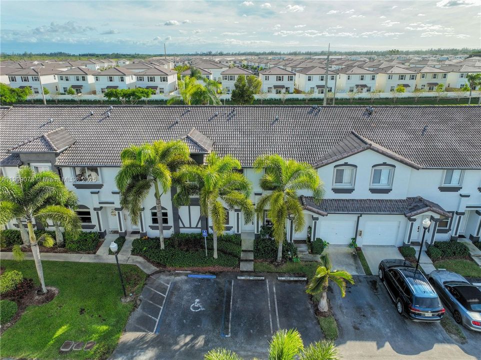 待售: $325,000 (3 贝兹, 2 浴室, 1452 平方英尺)