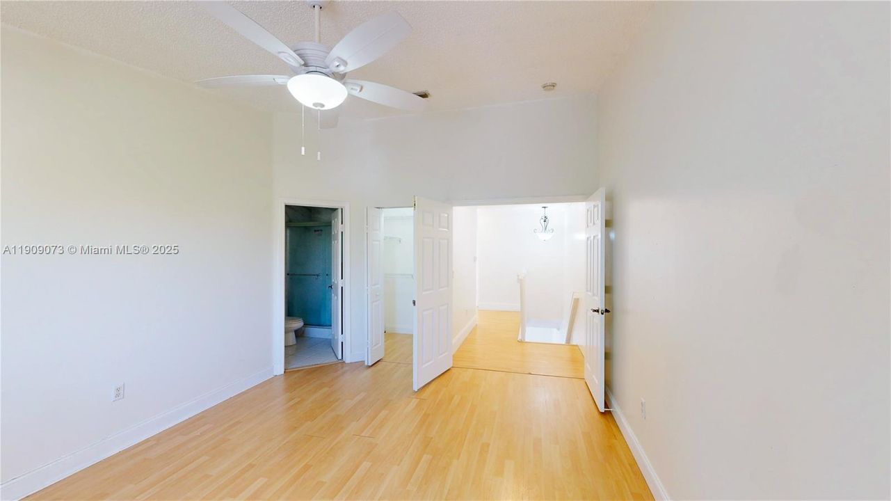 待售: $325,000 (3 贝兹, 2 浴室, 1452 平方英尺)