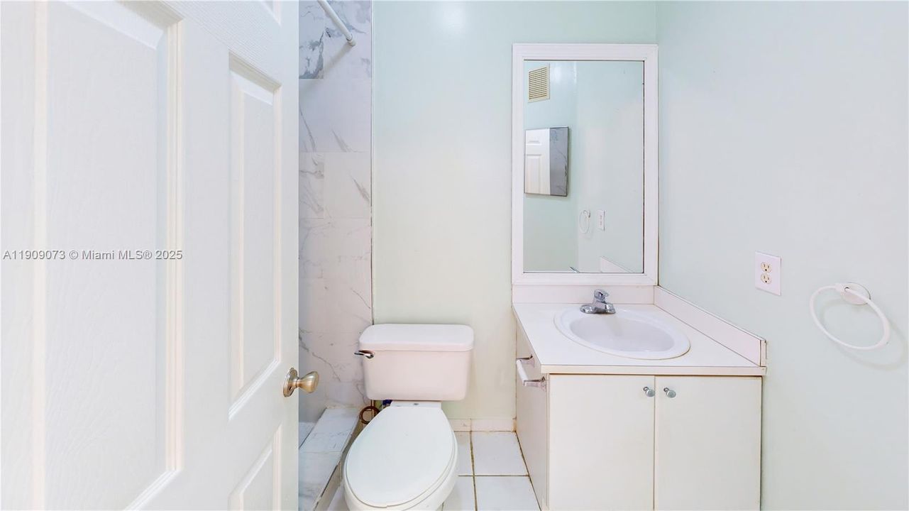 待售: $325,000 (3 贝兹, 2 浴室, 1452 平方英尺)