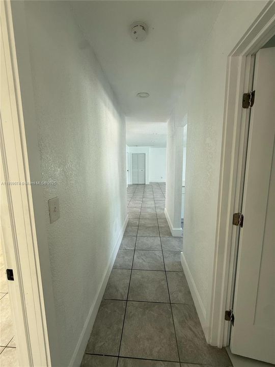 Active With Contract: $3,400 (3 beds, 2 baths, 1922 Square Feet)