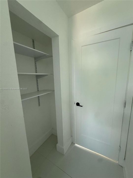 Active With Contract: $3,400 (3 beds, 2 baths, 1922 Square Feet)