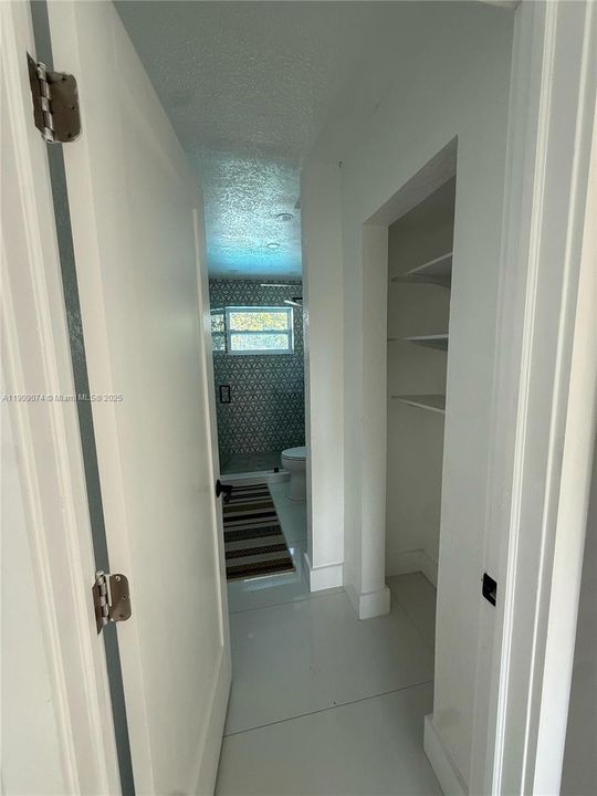 Active With Contract: $3,400 (3 beds, 2 baths, 1922 Square Feet)