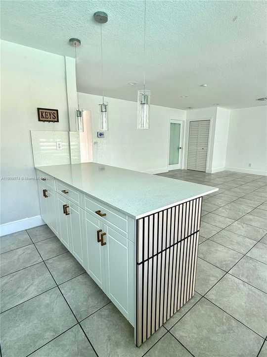 Active With Contract: $3,400 (3 beds, 2 baths, 1922 Square Feet)