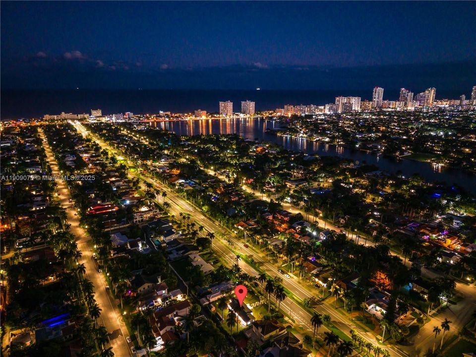 For Rent: $5,900 (4 beds, 4 baths, 1829 Square Feet)