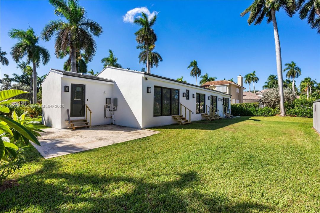 For Rent: $5,900 (4 beds, 4 baths, 1829 Square Feet)