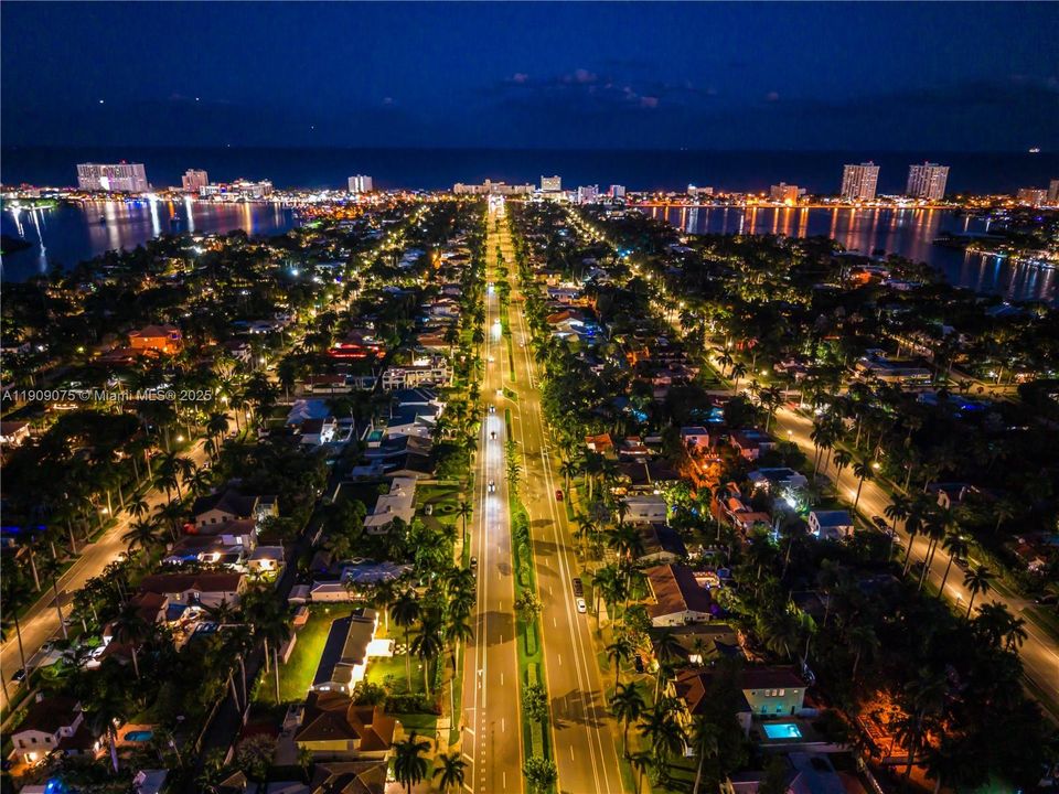 For Rent: $5,900 (4 beds, 4 baths, 1829 Square Feet)