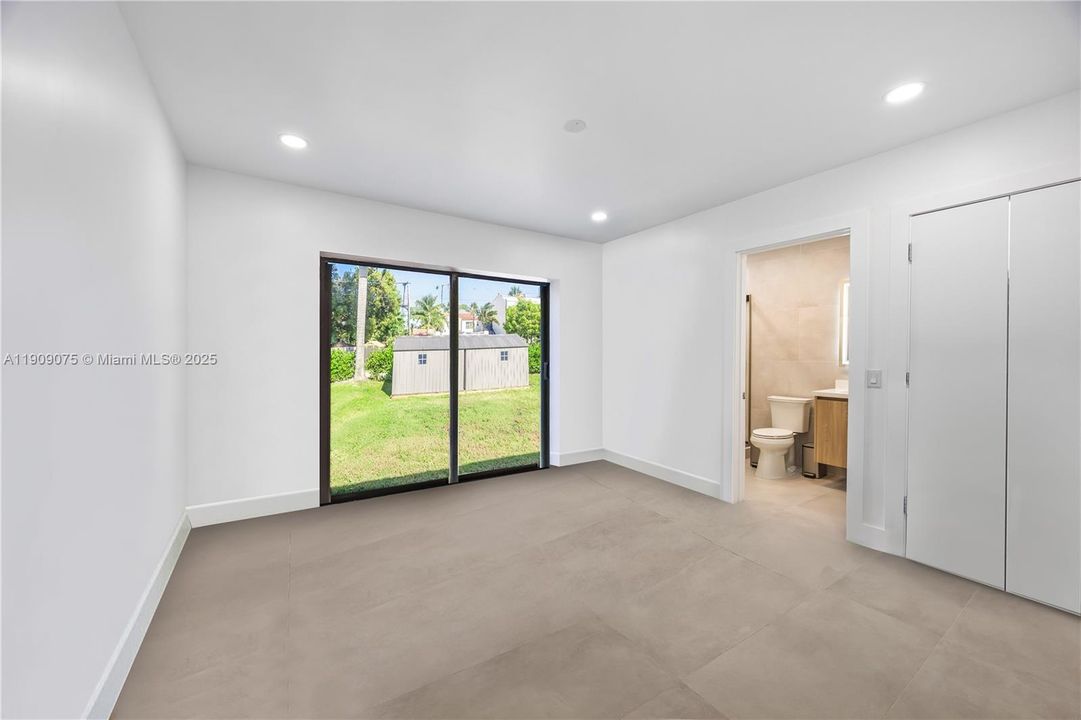 For Rent: $5,900 (4 beds, 4 baths, 1829 Square Feet)