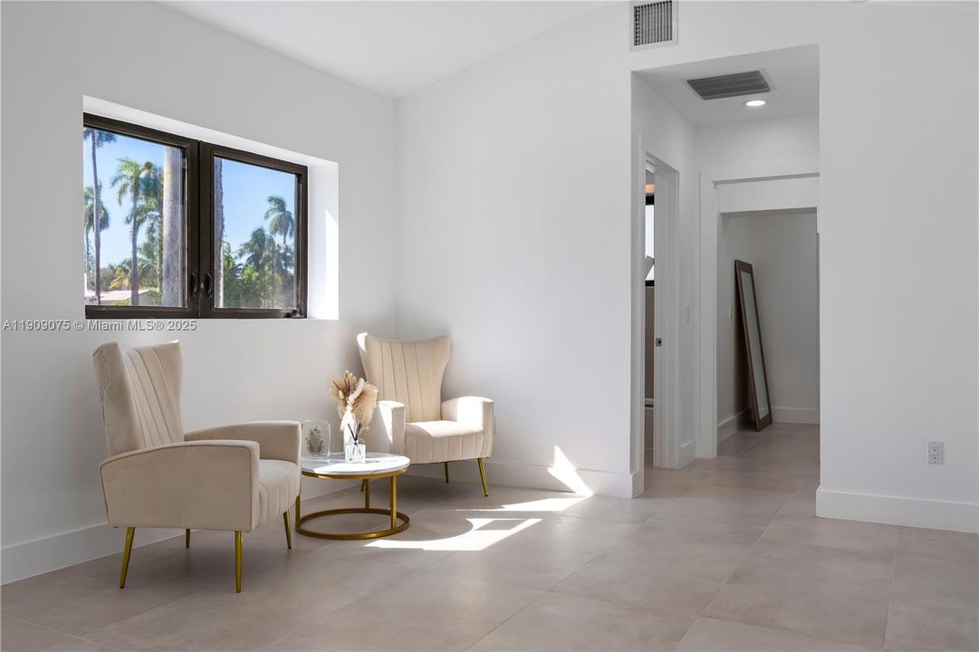 For Rent: $5,900 (4 beds, 4 baths, 1829 Square Feet)