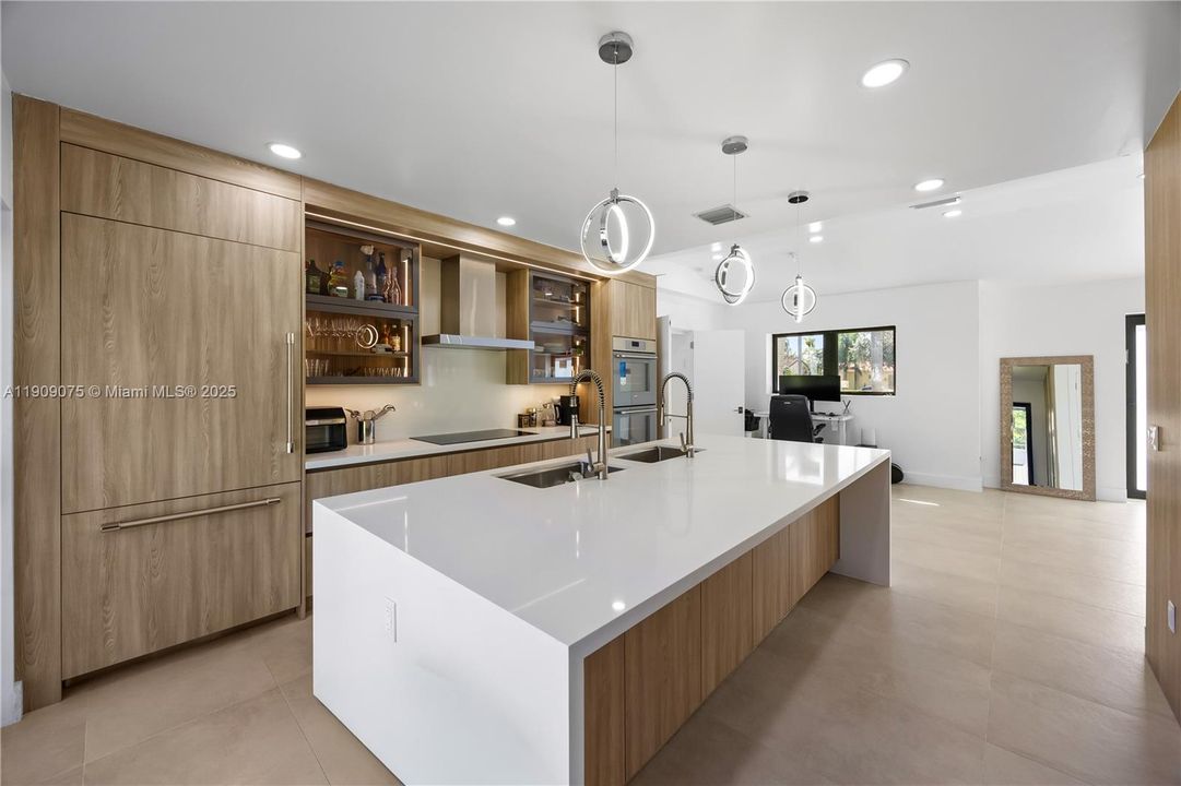 For Rent: $5,900 (4 beds, 4 baths, 1829 Square Feet)