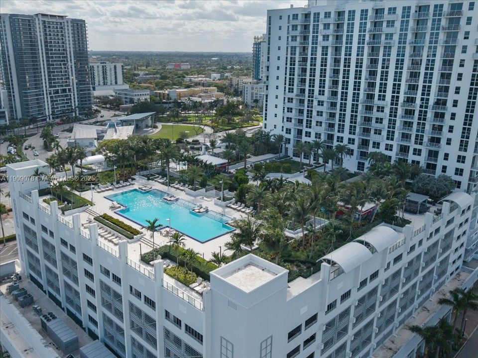 合同活跃: $3,400 (1 贝兹, 1 浴室, 0 平方英尺)