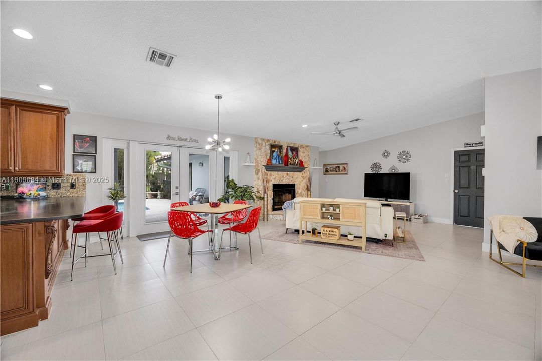 Active With Contract: $759,500 (4 beds, 2 baths, 2691 Square Feet)