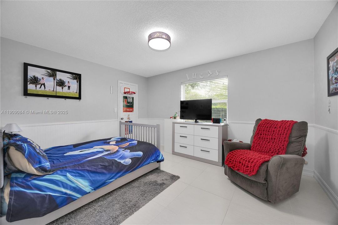 Active With Contract: $759,500 (4 beds, 2 baths, 2691 Square Feet)