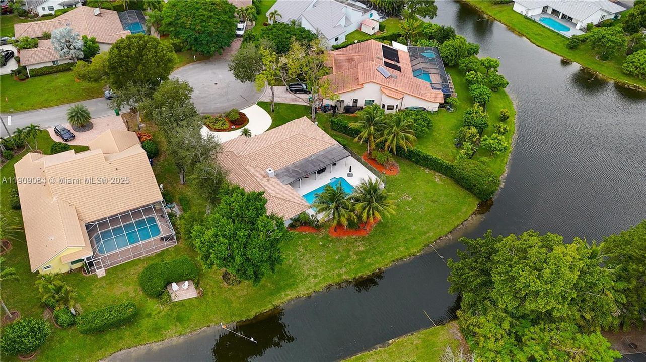 Active With Contract: $759,500 (4 beds, 2 baths, 2691 Square Feet)