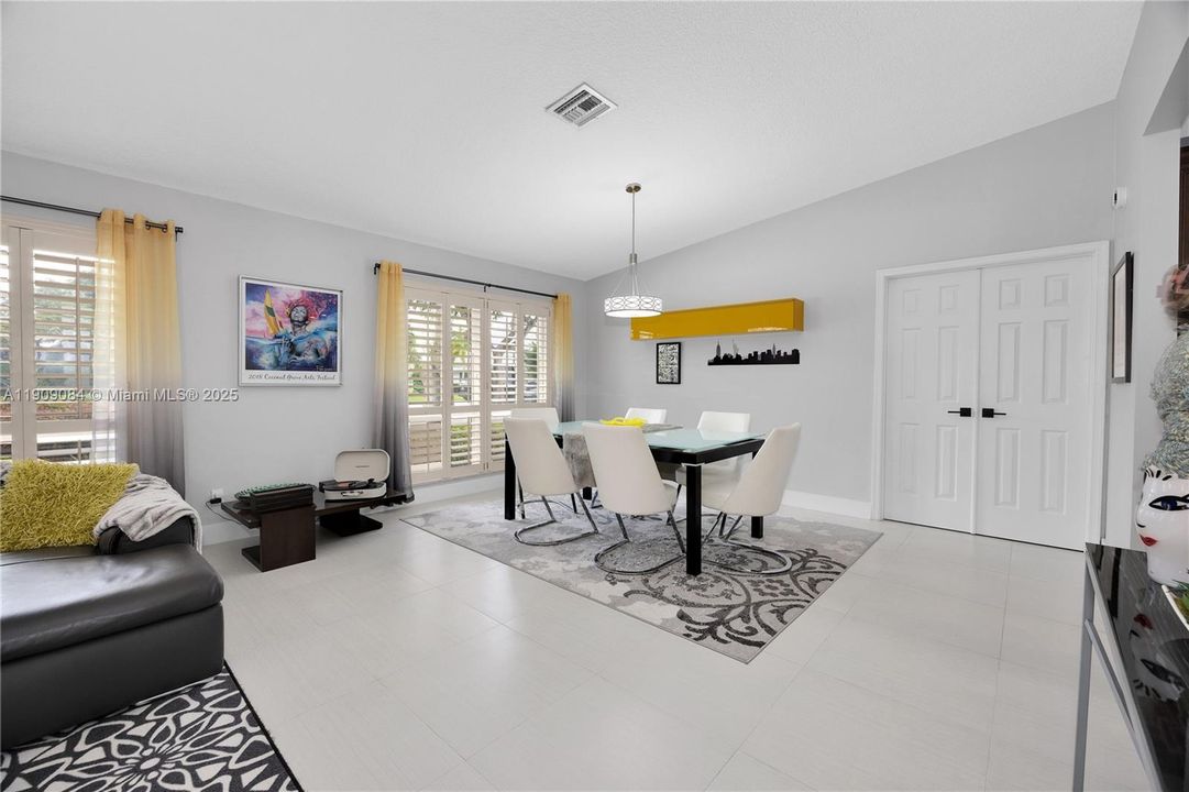 Active With Contract: $759,500 (4 beds, 2 baths, 2691 Square Feet)