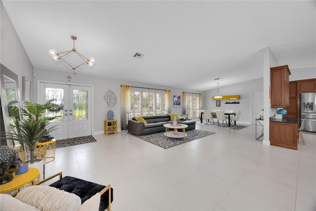 Active With Contract: $759,500 (4 beds, 2 baths, 2691 Square Feet)