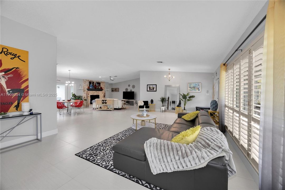 Active With Contract: $759,500 (4 beds, 2 baths, 2691 Square Feet)