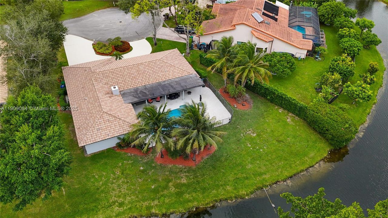 Active With Contract: $759,500 (4 beds, 2 baths, 2691 Square Feet)