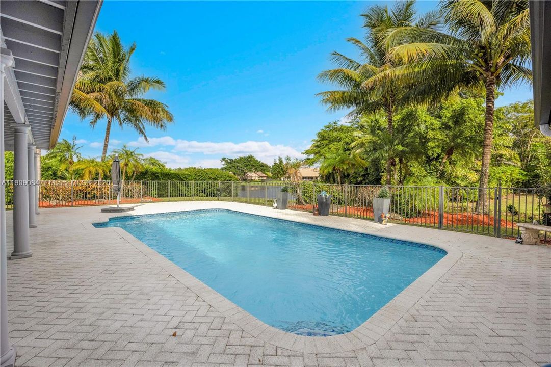 Active With Contract: $759,500 (4 beds, 2 baths, 2691 Square Feet)