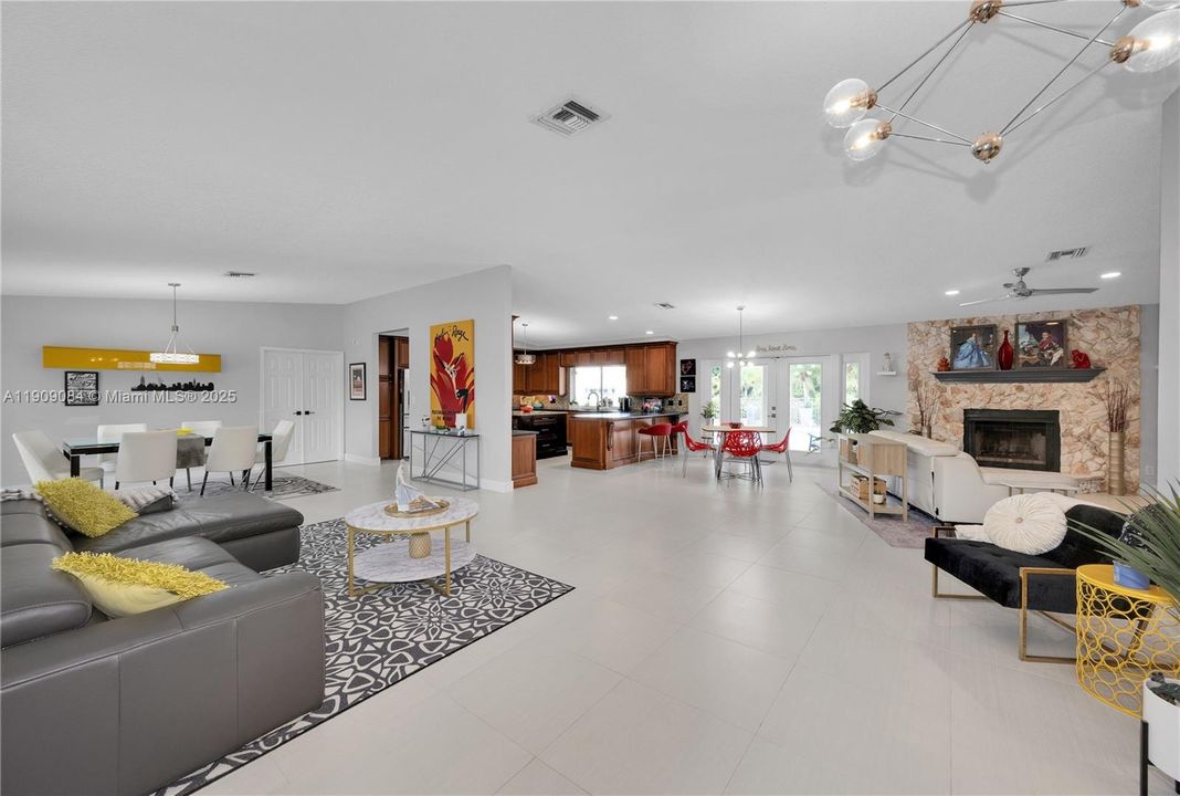 Active With Contract: $759,500 (4 beds, 2 baths, 2691 Square Feet)