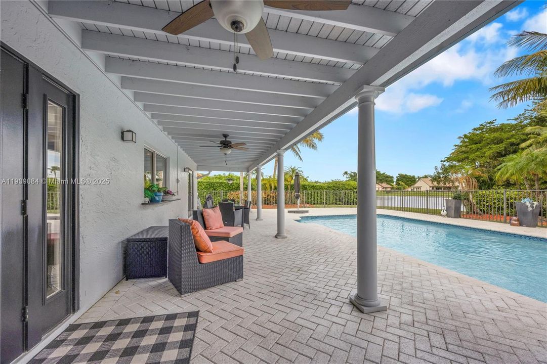 Active With Contract: $759,500 (4 beds, 2 baths, 2691 Square Feet)