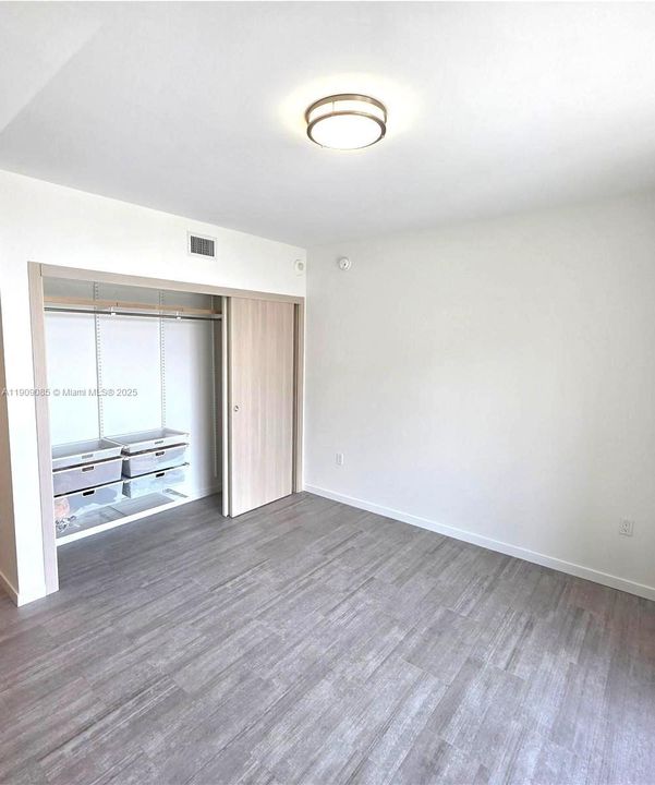 Под контрактом: $4,300 (1 спален, 1 ванн, 665 Квадратных фут)