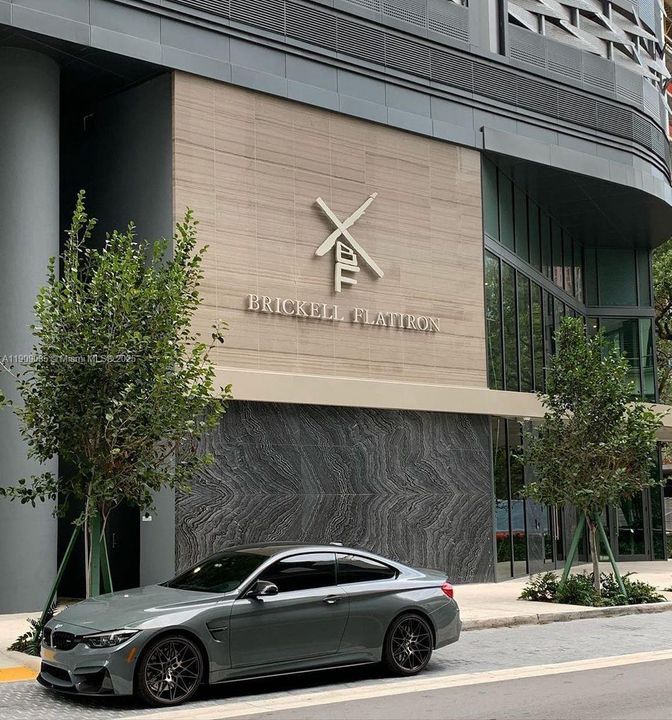 Под контрактом: $4,300 (1 спален, 1 ванн, 665 Квадратных фут)