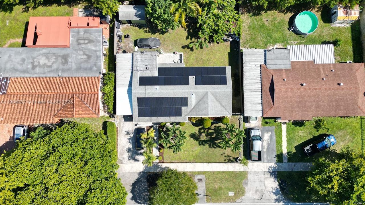 Active With Contract: $485,000 (3 beds, 2 baths, 1364 Square Feet)