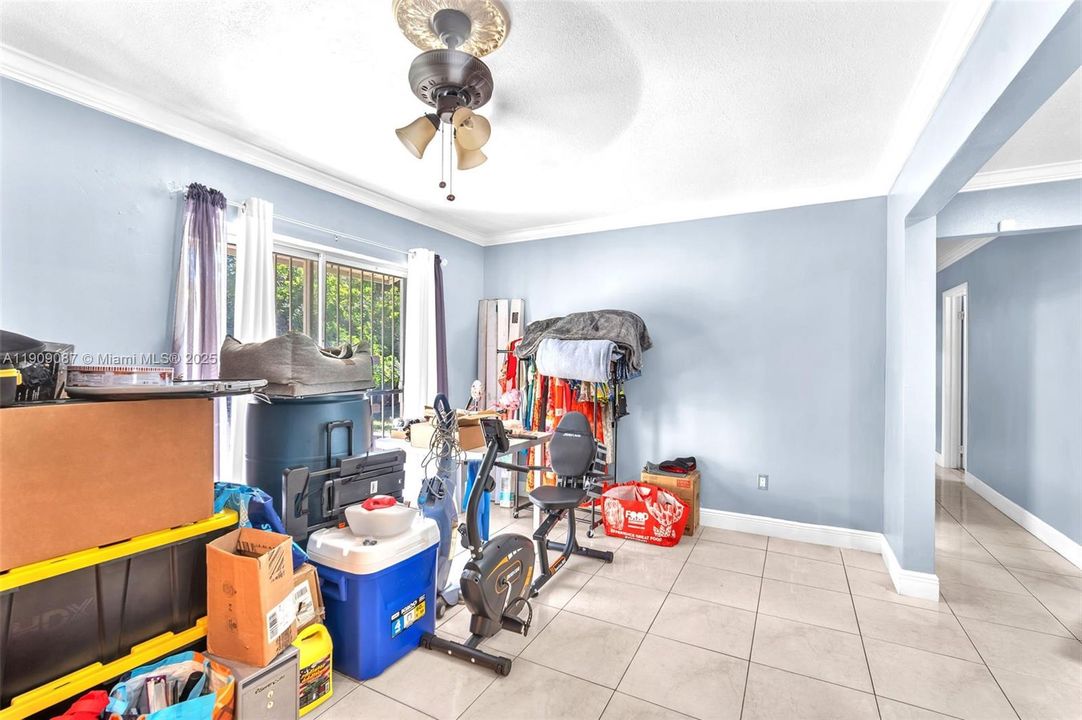 Active With Contract: $485,000 (3 beds, 2 baths, 1364 Square Feet)