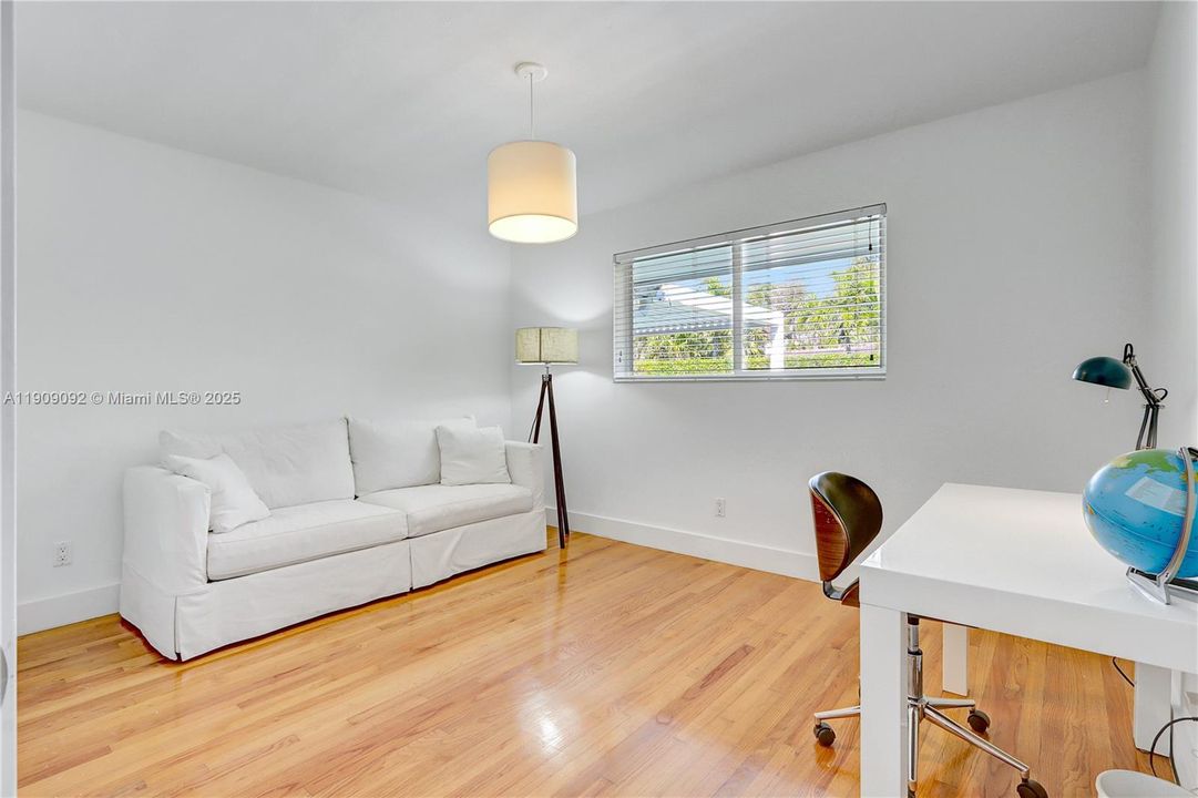 For Rent: $9,995 (3 beds, 2 baths, 2242 Square Feet)