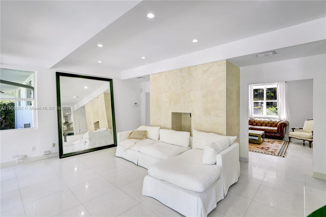 For Rent: $9,995 (3 beds, 2 baths, 2242 Square Feet)