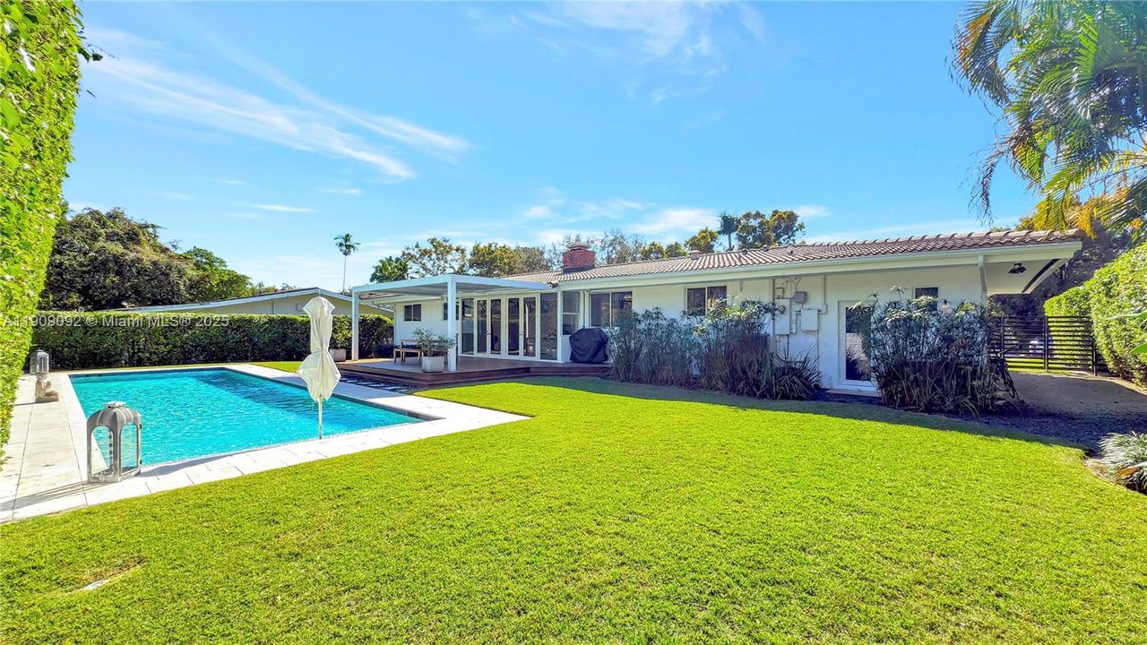 For Rent: $9,995 (3 beds, 2 baths, 2242 Square Feet)