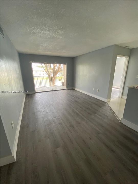 Недавно арендовано: $2,300 (2 спален, 2 ванн, 887 Квадратных фут)