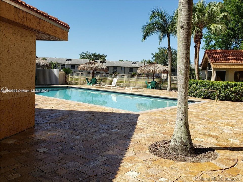 Недавно арендовано: $2,300 (2 спален, 2 ванн, 887 Квадратных фут)