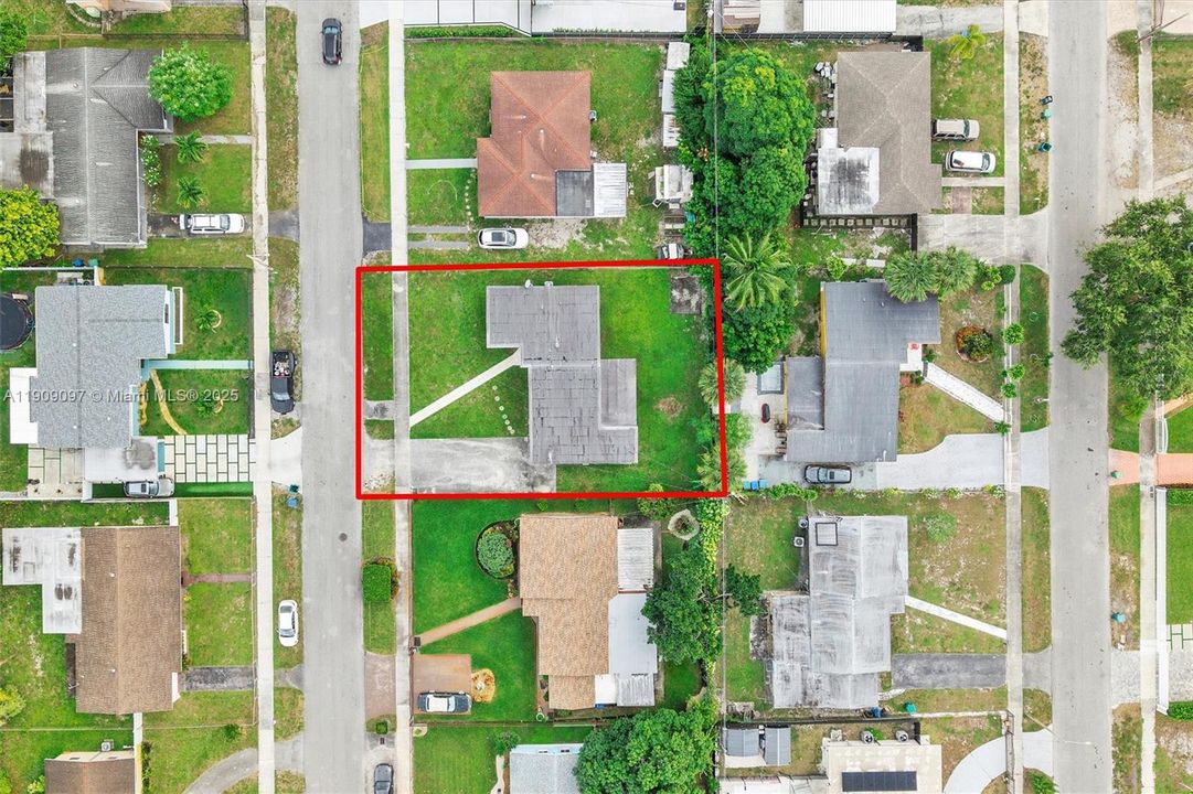 Active With Contract: $499,000 (3 beds, 2 baths, 1649 Square Feet)