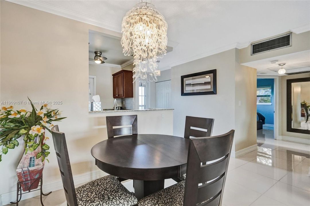 En Venta: $155,900 (2 camas, 2 baños, 944 Pies cuadrados)