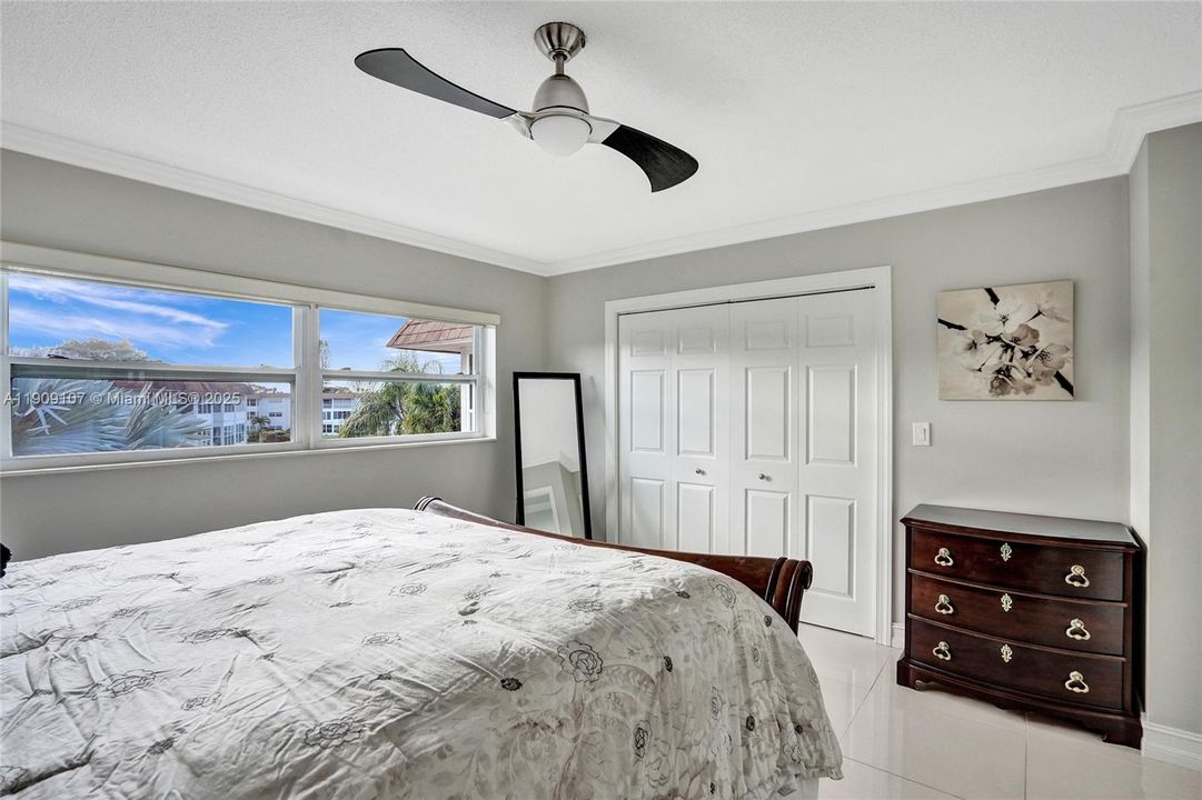 En Venta: $155,900 (2 camas, 2 baños, 944 Pies cuadrados)