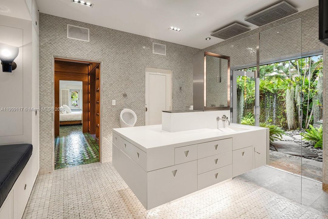 En Venta: $115,000,000 (13 camas, 15 baños, 11855 Pies cuadrados)