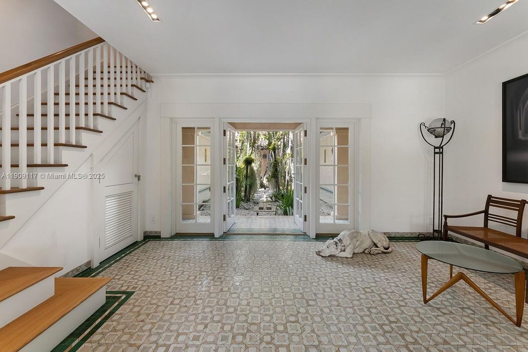 En Venta: $115,000,000 (13 camas, 15 baños, 11855 Pies cuadrados)